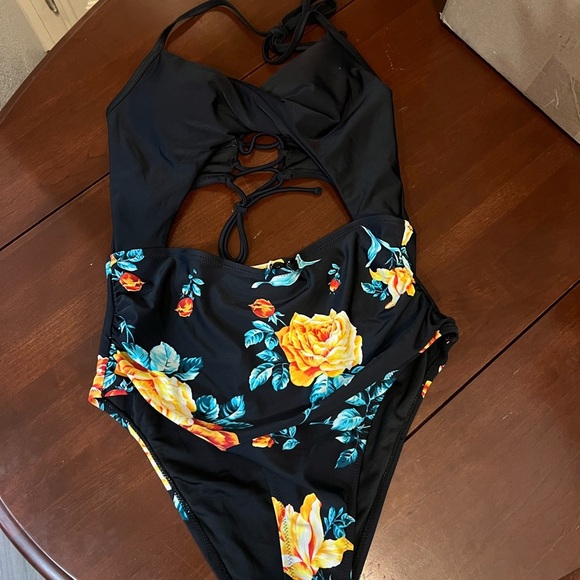 Other - NWT CUPSHE LARGE Black Floral One Piece Swimsuit With Cut Out